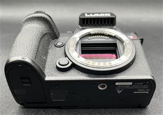 PANASONIC LUMIX S5II 24.2MP MIRRORLESS CAMERA